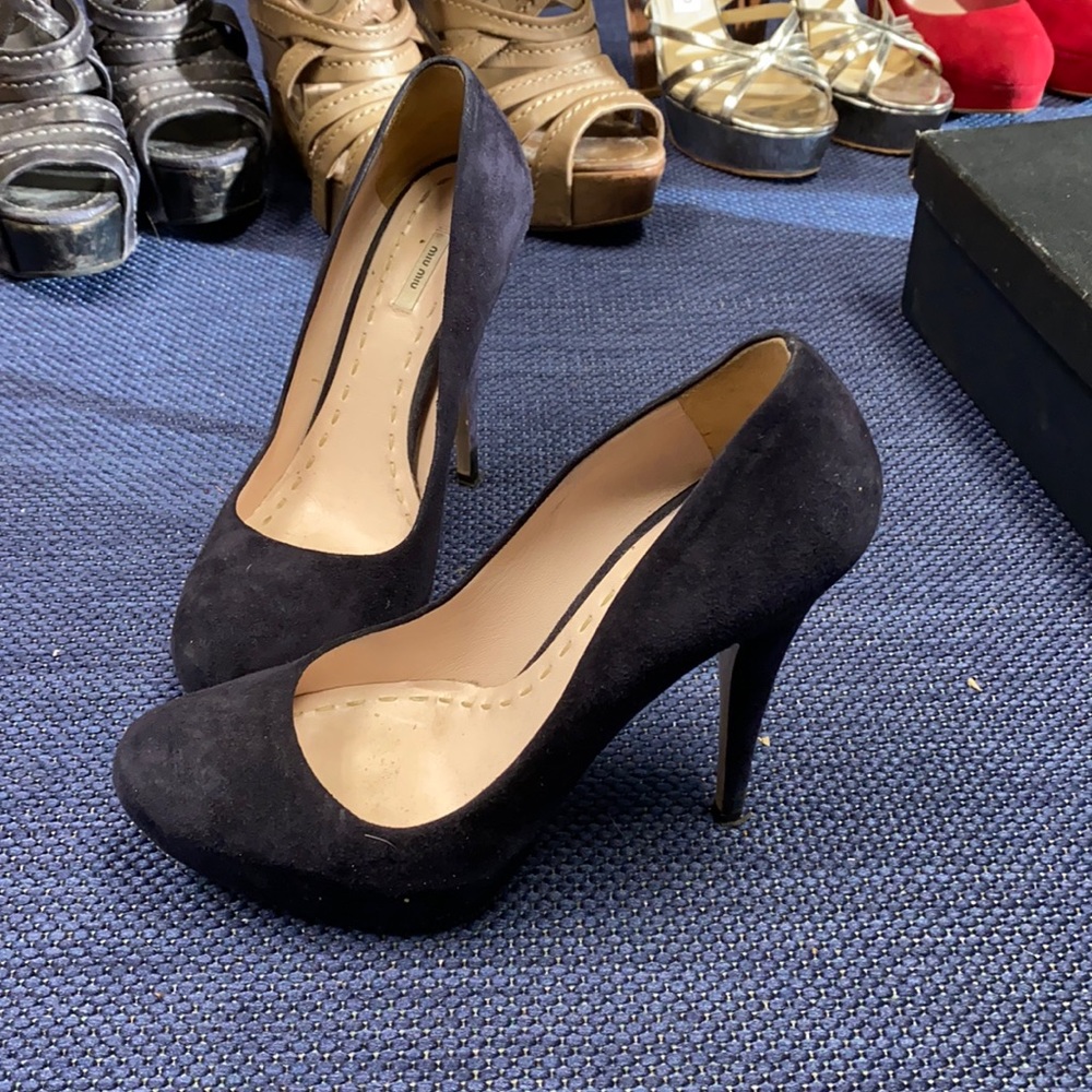 miu miu navy suede platform pumps